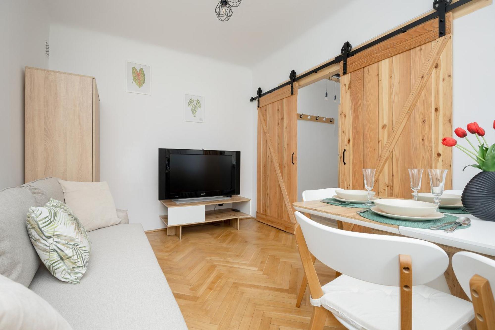 ורשה Spacious Apartment For 6 People Near The Old Town By Noclegi Renters מראה חיצוני תמונה
